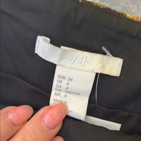 H&M Leopard Print Mini Skirt 4 US - Picture 6 of 6